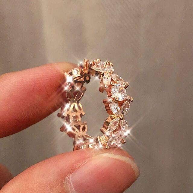 Dainty Flower Design Sterling Silver Wedding Band Shineofdiamond