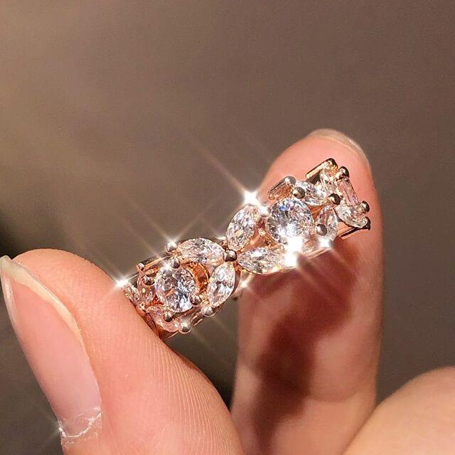 Dainty Flower Design Sterling Silver Wedding Band Shineofdiamond